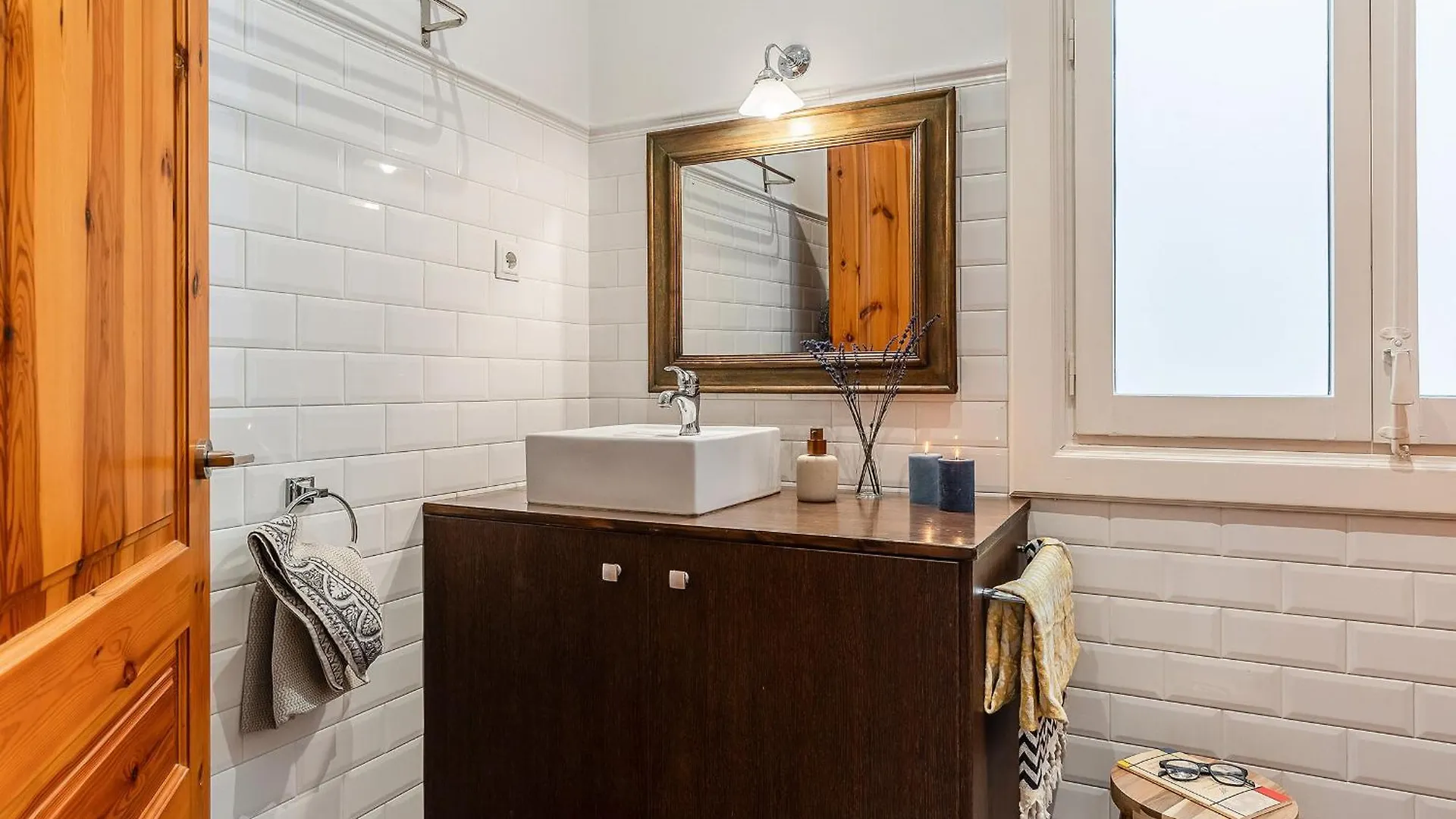 Canela Homes Barcelona Family 0*,
